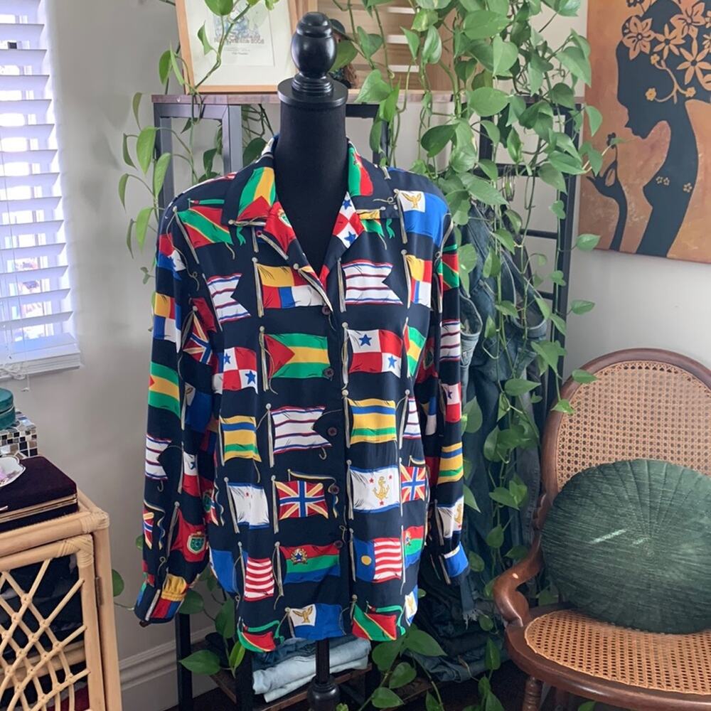 Vintage 80s/90s Liz Claiborne Long Sleeve Nautical Flag Yacht Rock Button Up Top